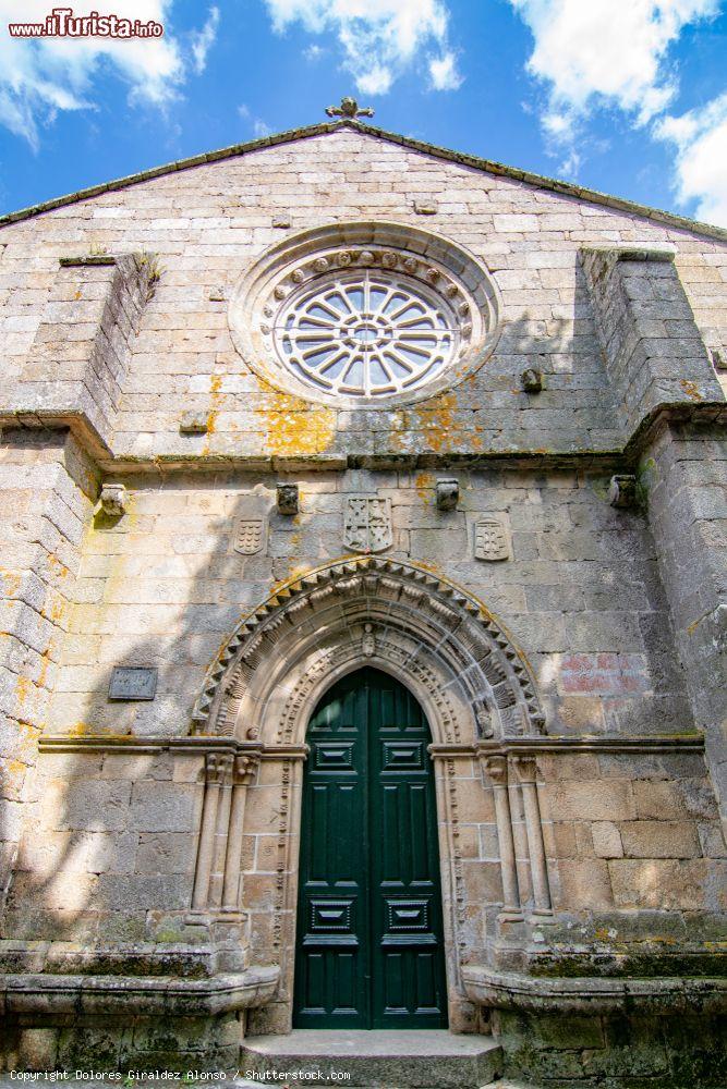 Immagine Dettagli della porta della chiesa di Santo Domingo a Ribadavia, Spagna - © Dolores Giraldez Alonso / Shutterstock.com