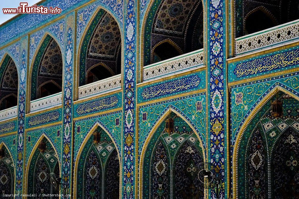Immagine Dettagli delle decorazioni alla moschea Al-Kadhimiya a Baghdad, Iraq - © rasoulali / Shutterstock.com