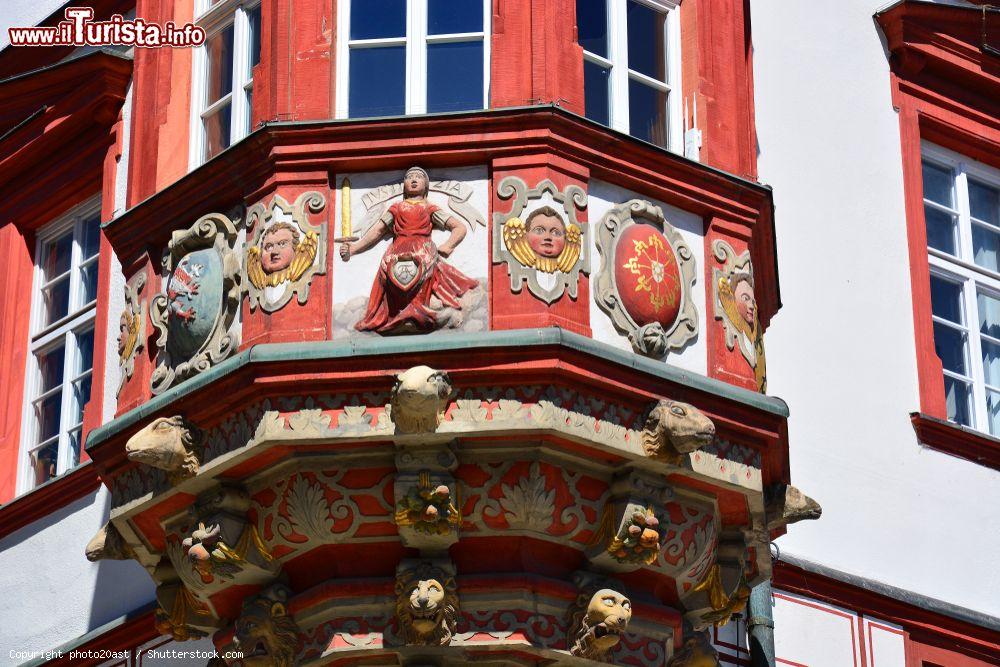 Immagine Dettaglio architettonico dello Stadthaus in Market Square a Coburgo, Germania - © photo20ast / Shutterstock.com