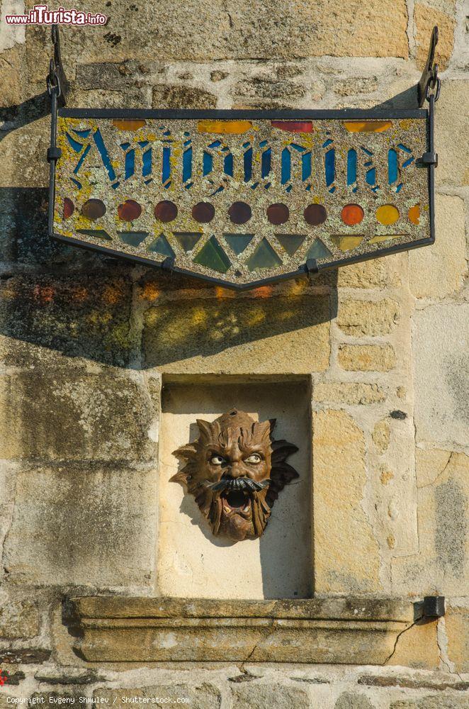 Immagine Dettaglio del centro storico di Rochefort-en-Terre, borgo della Bretagna - © Evgeny Shmulev / Shutterstock.com