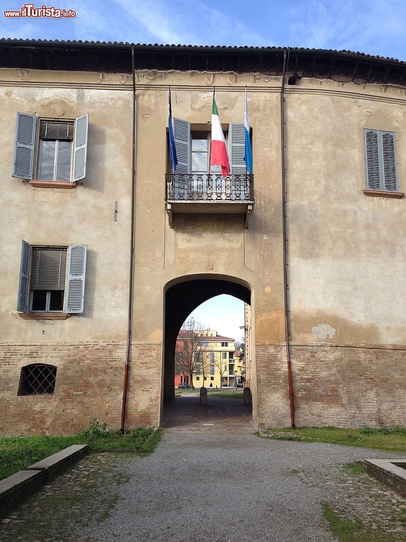 Immagine Dettaglio della Rocca di San Martino in Rio, Emilia-Romagna - © Bucaramango - CC BY-SA 3.0, Wikipedia
