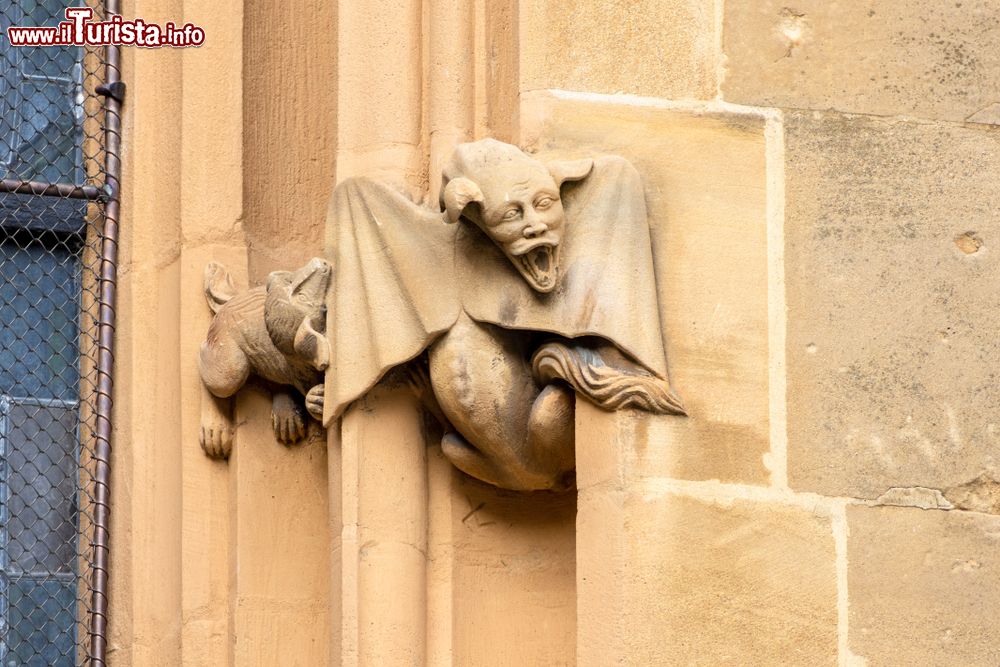 Immagine Dettaglio scultoreo della chiesa di San Teobaldo nel borgo di Thann, Francia.