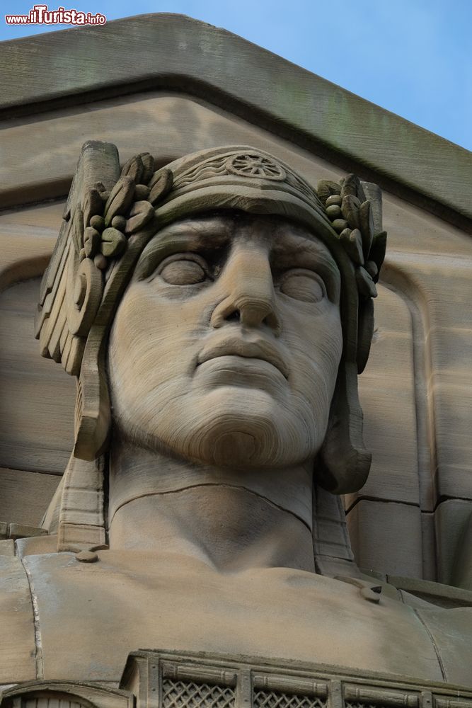 Immagine Dettaglio scultoreo di un edificio nel centro di Cleveland, Ohio, USA.