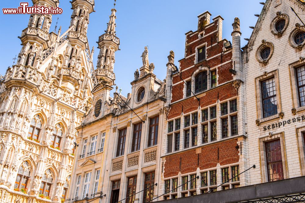 Immagine Edifici antichi in stile gotico nel centro di Leuven, Belgio. 