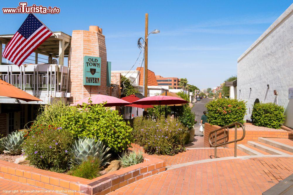 Immagine Edifici e locali nella città vecchia di Scottsdale, Arizona (USA) - © DreamcatcherDiana / Shutterstock.com