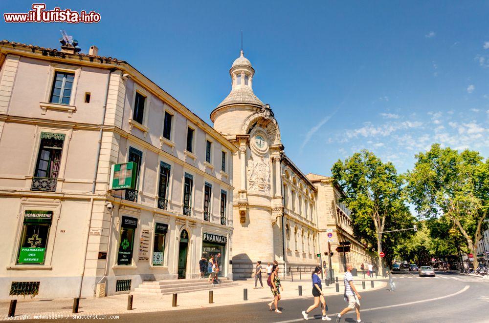 Immagine Edifici storici nel centro di Nimes (Francia) fotografati ine state in una giornata di sole - © mehdi33300 / Shutterstock.com