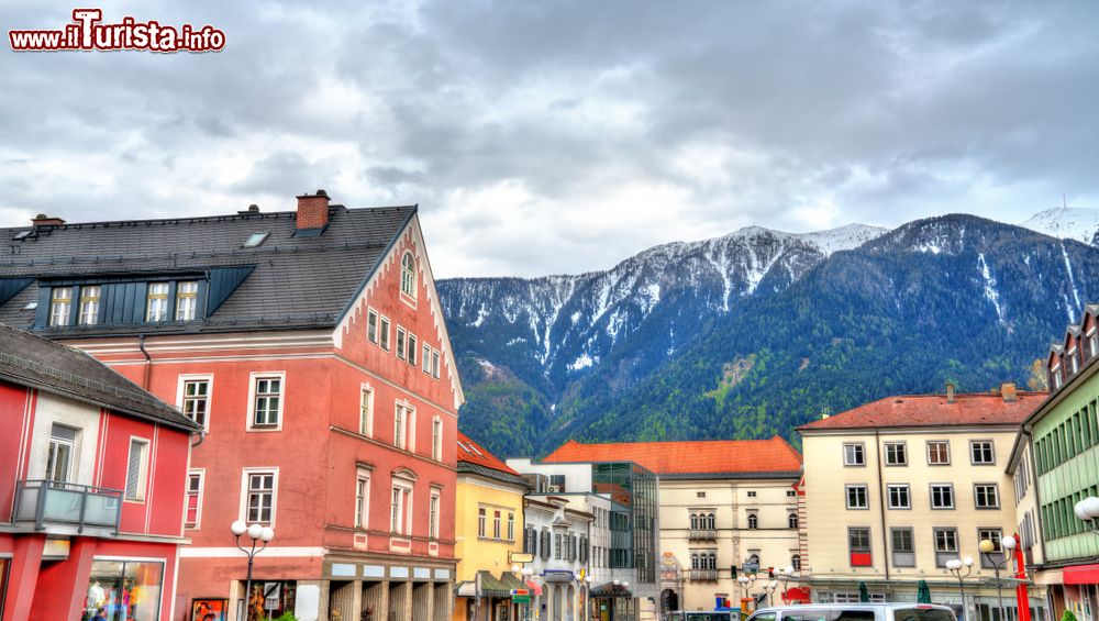 Immagine Edifici storici nella città vecchia di Spittal an der Drau, Carinzia, Austria. Il primo insediamento di cui si hanno notizie è datato 1191.