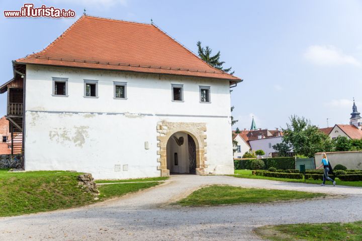 Immagine La cittadina di Varazdin, in Croazia, è famosa per i suoi splendidi edifici, che le autorità locali vorrebbero presto vedere inseriti nella lista del Patrimonio dell'Umanità dell'UNESCO - foto © Valery Rokhin