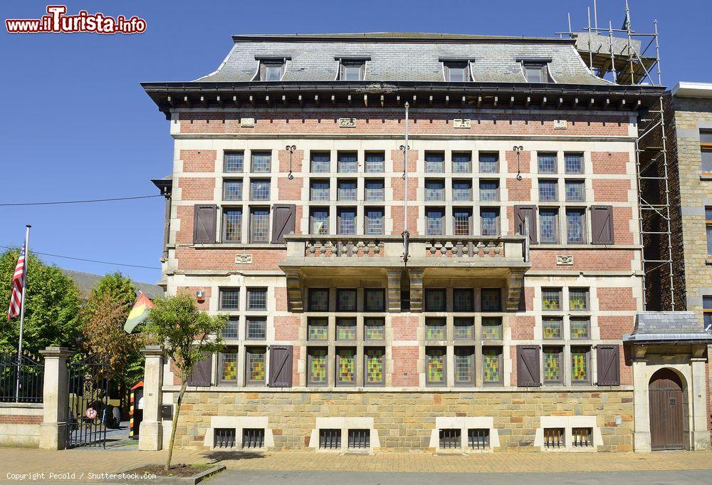 Immagine L'edificio che ospita il 101st Airborne Museum a Bastogne, Belgio. Questo spazio museale è dedicato alla Battaglia delle Ardenne e ai suoi combattenti. Al suo interno ospita una ricca collezione di oggetti e attrezzature militari legate alla celebre battaglia che si svolse in questo territorio alla fine della Seconda Guerra Mondiale - © Pecold / Shutterstock.com