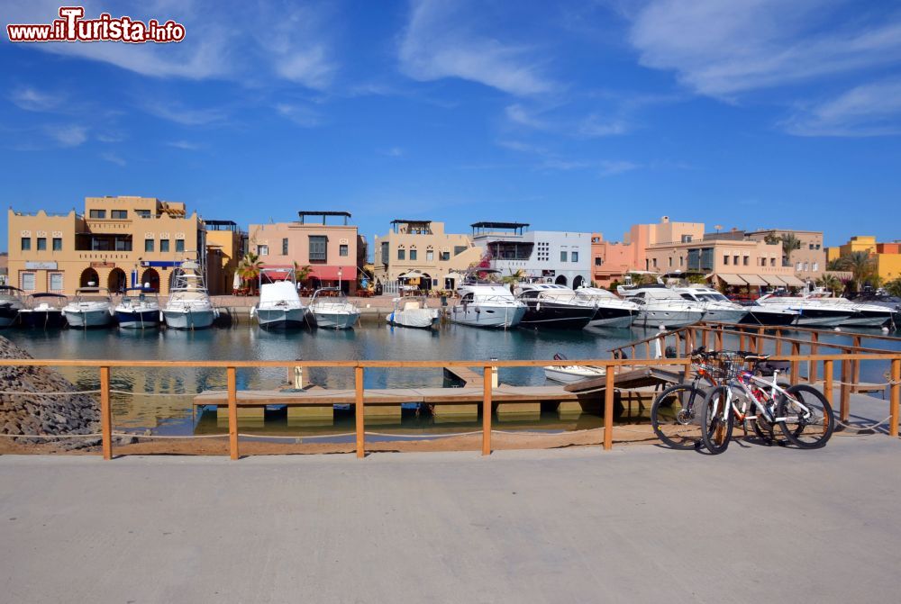 Immagine La tranquillità di El Gouna, località sulla costa del Mar Rosso che si trova 20 km a nord di Hurghada, in Egitto.