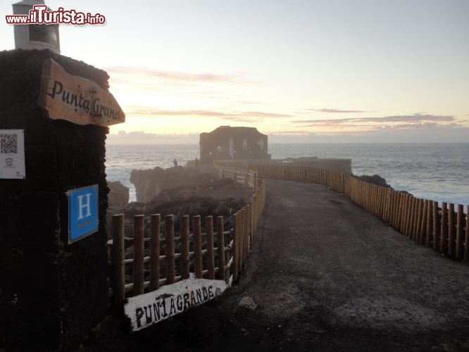 Immagine A dispetto del nome, l'Hotel Punta Grande di Las Puntas compare tra i Guinness dei primati come il più piccolo del mondo, con appena 4 camere. El Hierro, Canarie (Spagna).