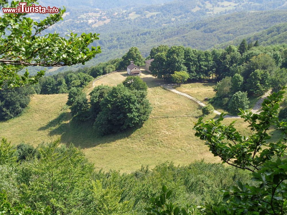 Immagine Eremo di san Matteo a Schia, Appennino dell'Emilia-Romagna - © Giulio Mainardi, CC BY-SA 4.0, Wikipedia