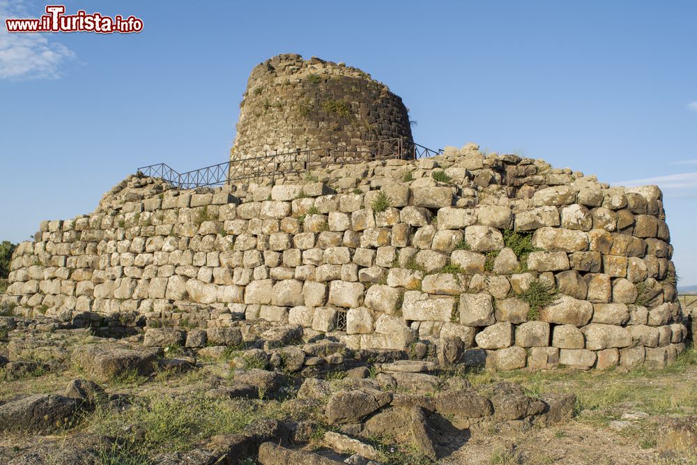 Immagine Estate a Torralba: la visita al Nuraghe di Santu Antine in Sardegna