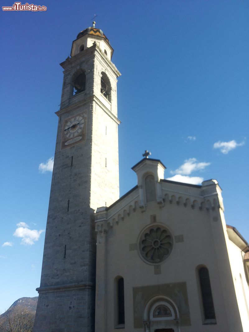 Immagine Esterno della Pieve di Tione di Trento - © Adert - CC BY-SA 4.0, Wikipedia