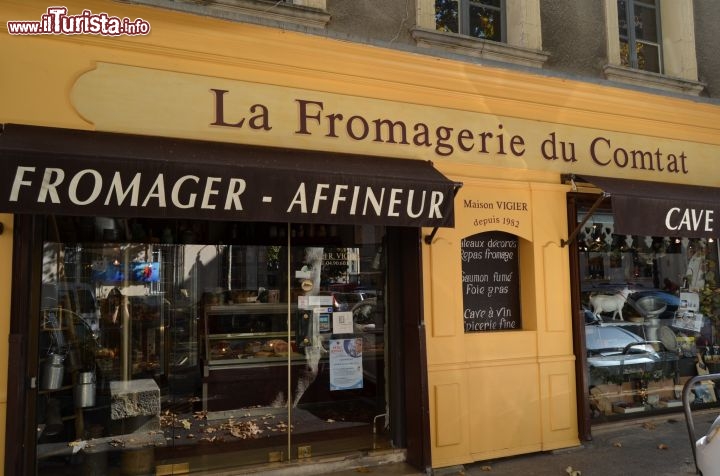 Immagine La Fromagerie du Comtat nel centro storico di Carpentras, Francia.