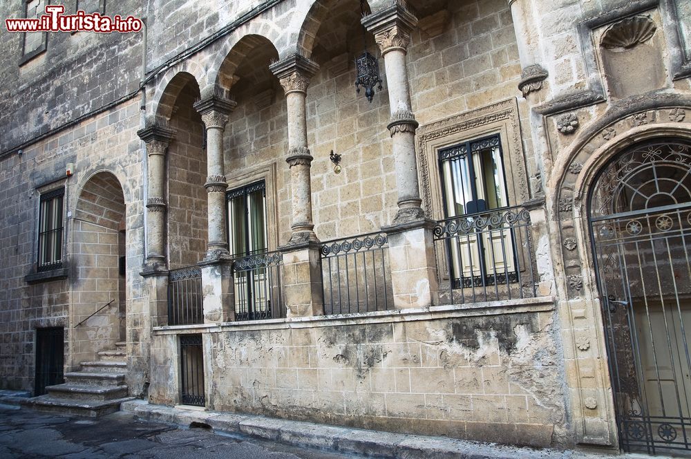 Immagine La facciata di Palazzo Pasanisi a Manduria, Puglia, Italia. Bell'esempio di architettura rinascimentale, l'edificio risale al XIX° secolo.