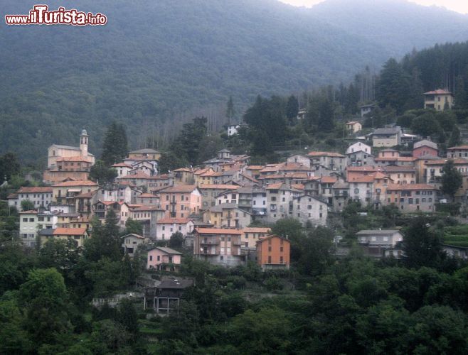 Immagine Il comune di Faggeto Lario include il borgo della frazione di Lemna, qui fotografato - © Swiss79 / Wikipedia
