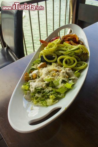 Immagine Fantastico pranzo preparato dalla moglie venezuelana di Good Luck, isola di Curacao, Antille olandesi.