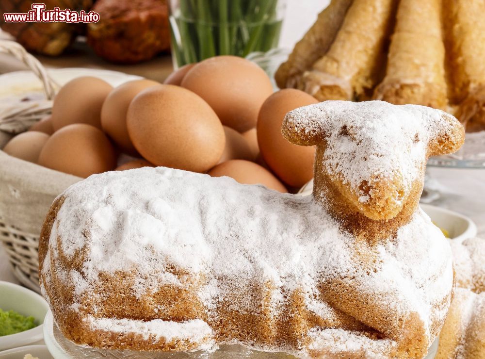 Immagine Favara, Sicilia: la Sagra dell'Agnello Pasquale