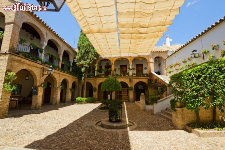 Immagine Festa dei cortili in fiore a Cordova (Cordoba), Spagna la celebre città storica dell'Andalusia - © neirfy - Fotolia.com