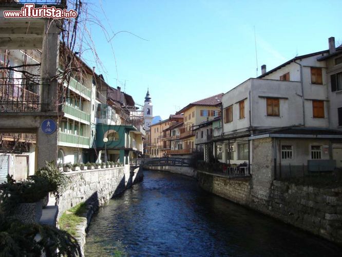 Immagine Il fiume Brenta a Borgo Valsugana, la cittadina del Trentino al confine con il Veneto - ©   Boneccher - Wikimedia Commons.