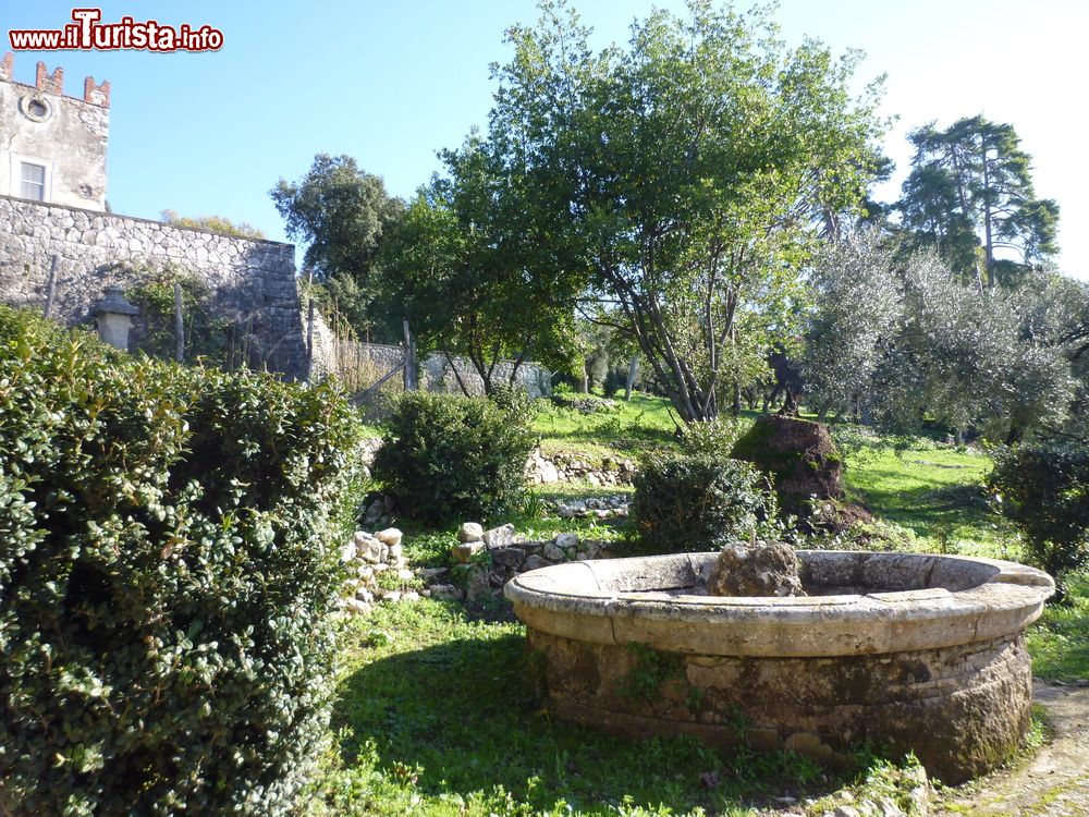 Immagine Fontana a Villa Petrara di Sezze nel Lazio