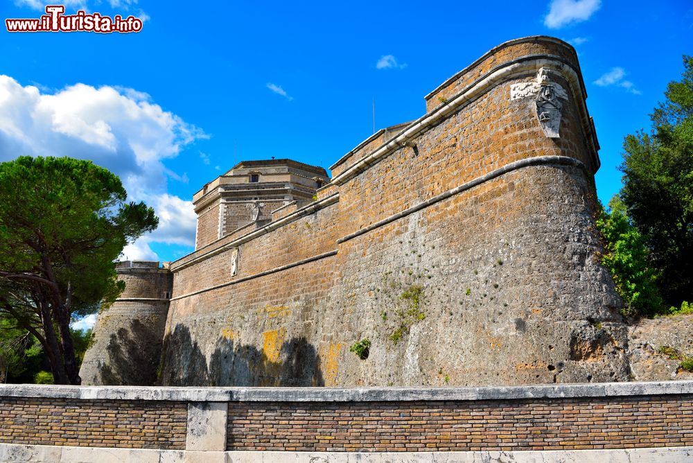 Immagine Forte Sangallo, una delle attrazioni del centro storico di. Civita Castellana nel Lazio