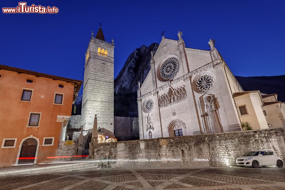 Immagine Foto notturna del Duomo di Gemona del Friuli