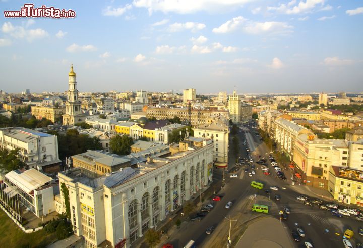 Immagine Fotografia aerea della piazza centrale di Kharkiv, Ucraina. - © Lestertair / Shutterstock.com