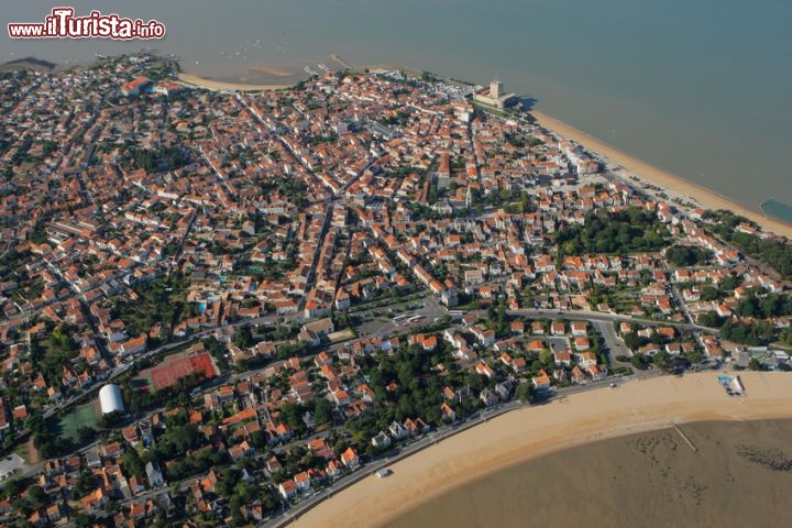 Immagine Veduta aerea di Fouras e del Forte Vauban, Charente-Maritime, Francia.