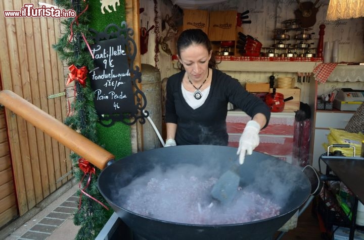 Immagine Delizie del palato al villaggio natalizio di Place de Gaulle ad Ajaccio