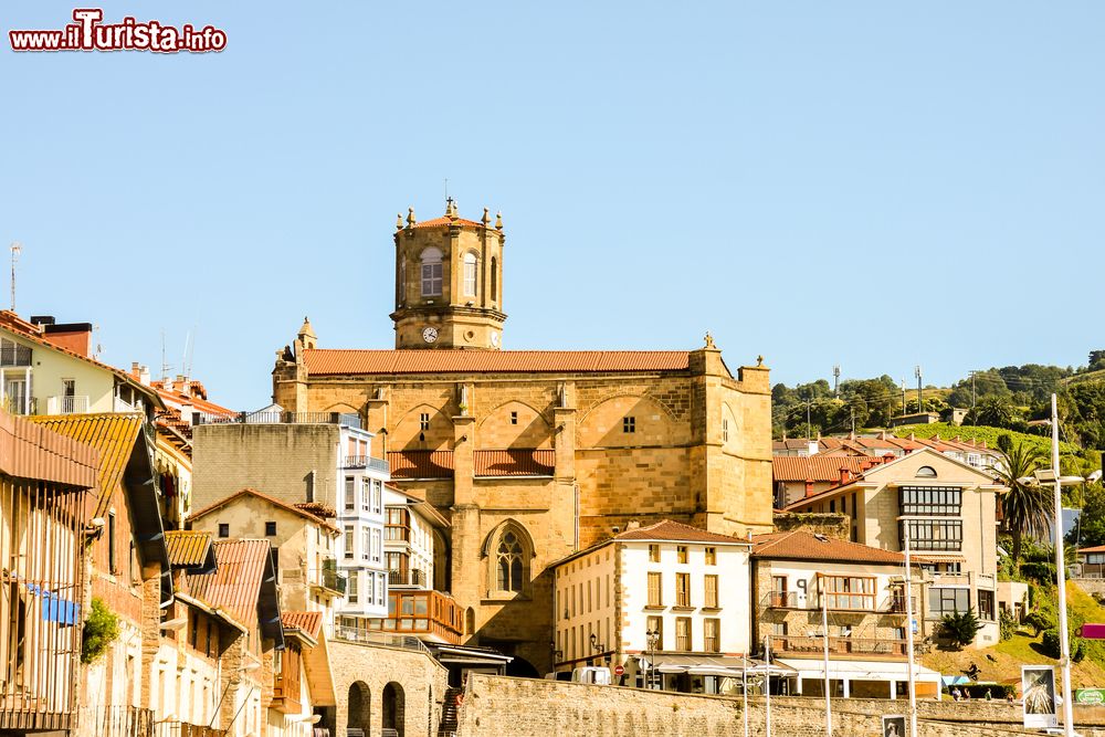 Immagine La pittoresca città di Getaria, nei Paesi Baschi in Spagna