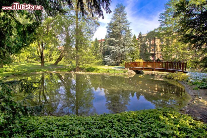 Immagine Giardini botanici di Zagabria, Croazia. Il verde, i profumi e la pace ne fanno una vera e propria oasi nel centro della città - © xbrchx / Shutterstock.com