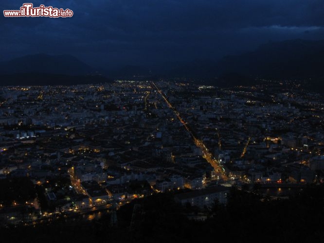 Immagine Grenoble vista  panoramica dalla cima della Bastiglia (Francia).
