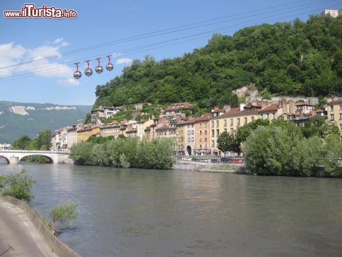 Immagine Grenoble la teleferica che unisce il centro alla Bastille (Francia).