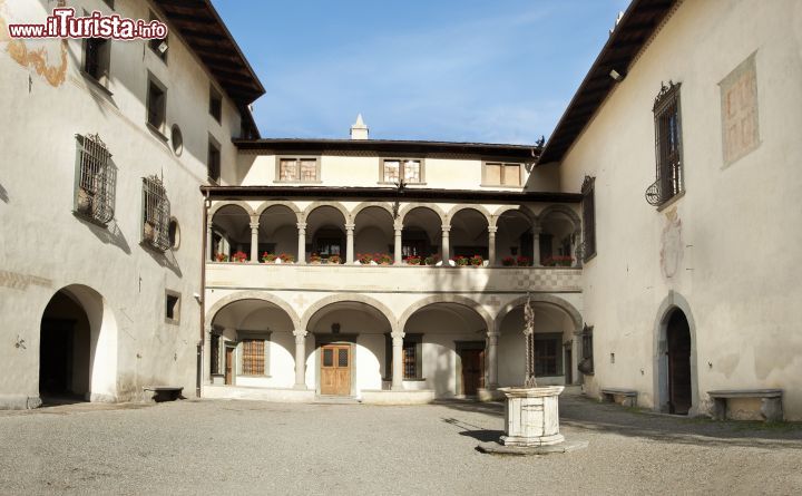 Immagine La Villa Visconti Venosta  è una dette tappe più importanti di una visita di Grosio (Lombardia) -  © Pro Logo / www.grosio.eu