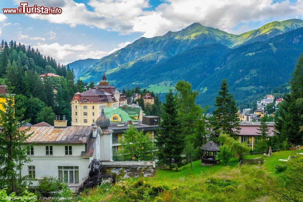 Immagine Hotel e residence nella località sciistica di Bad Gastein, Austria - © trabantos / Shutterstock.com