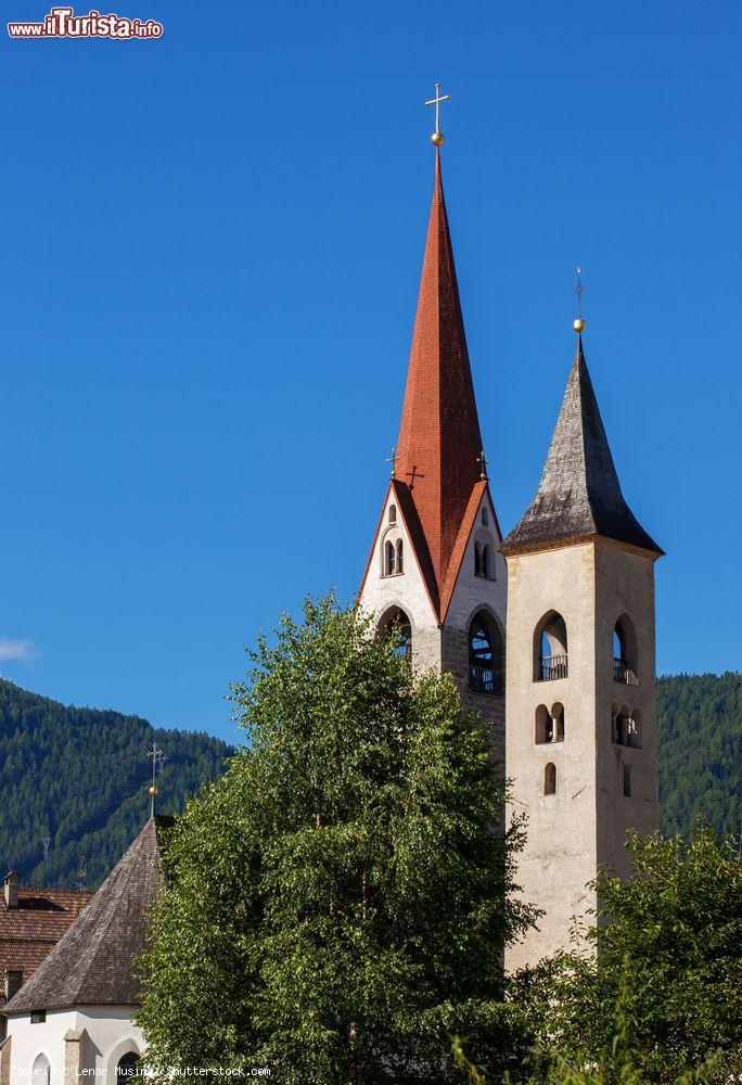 I Due Campanili Della Chiesa Di San Lorenzo A Foto San Lorenzo Di Sebato
