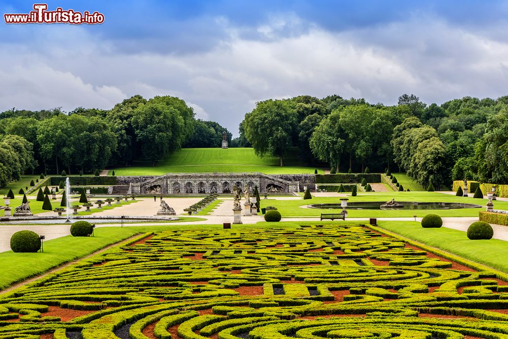 Immagine I giardini di Chateau de Vaux-le-Vicomte a Maincy vicino a Melun in Francia