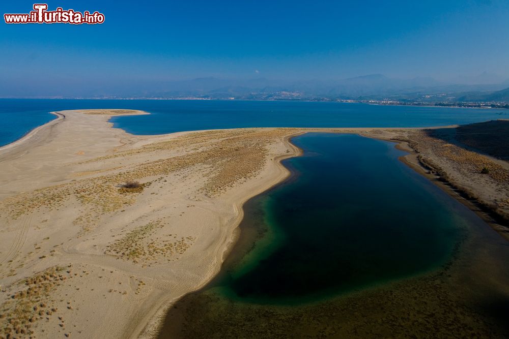 Immagine I laghetti di Tindari si raggiungono dalla spiaggia di Oliveri, Sicilia nord-orientale