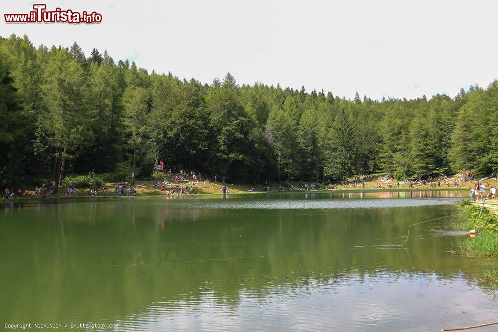 Immagine I lago della Ninfa si raggiunge anche da Fanano, provincia di Modena - © Nick_Nick / Shutterstock.com