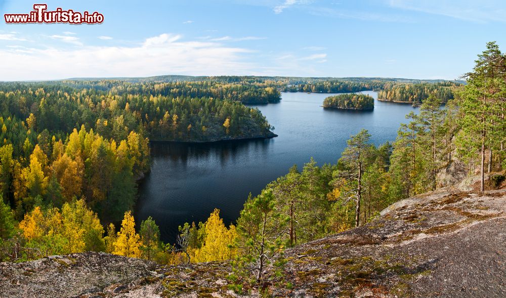 Immagine I lago Repovesi ai trova in Finlandia meridionale quasi al confine con la Russia