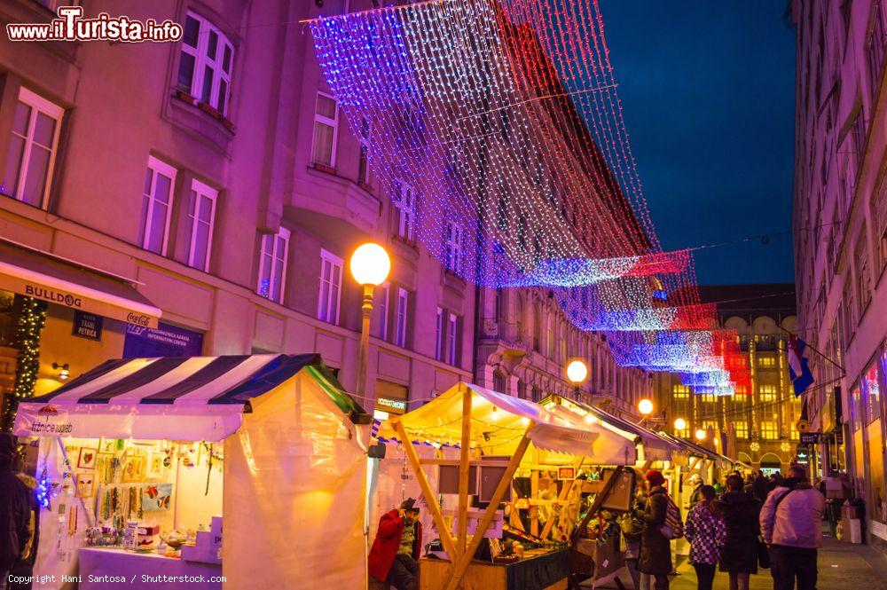 Immagine I mercatini di Natale nel centro storico di Zagabria - © Hani Santosa / Shutterstock.com