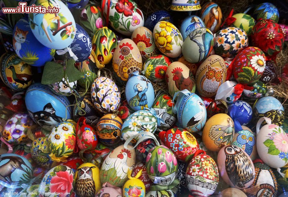 Immagine I mercatini di Pasqua in centro a Budapest in Ungheria - © Ozen Guney / Shutterstock.com