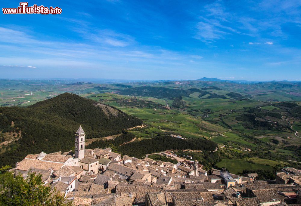 Immagine I paesaggi della Daunia e il borgo di Sant'Agata di Puglia