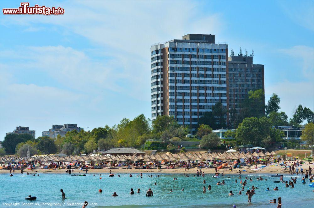 Immagine I resort turistici di Mangalia, destinazione balneare della Romania sul Mar Nero - © Sebastian_Photography / Shutterstock.com