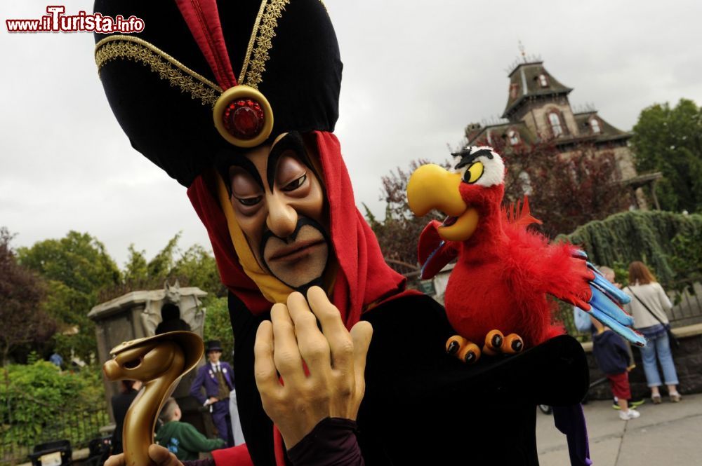 iago_e_jafar_i_cattivi_di_aladdin_a_disneyland_paris.jpg