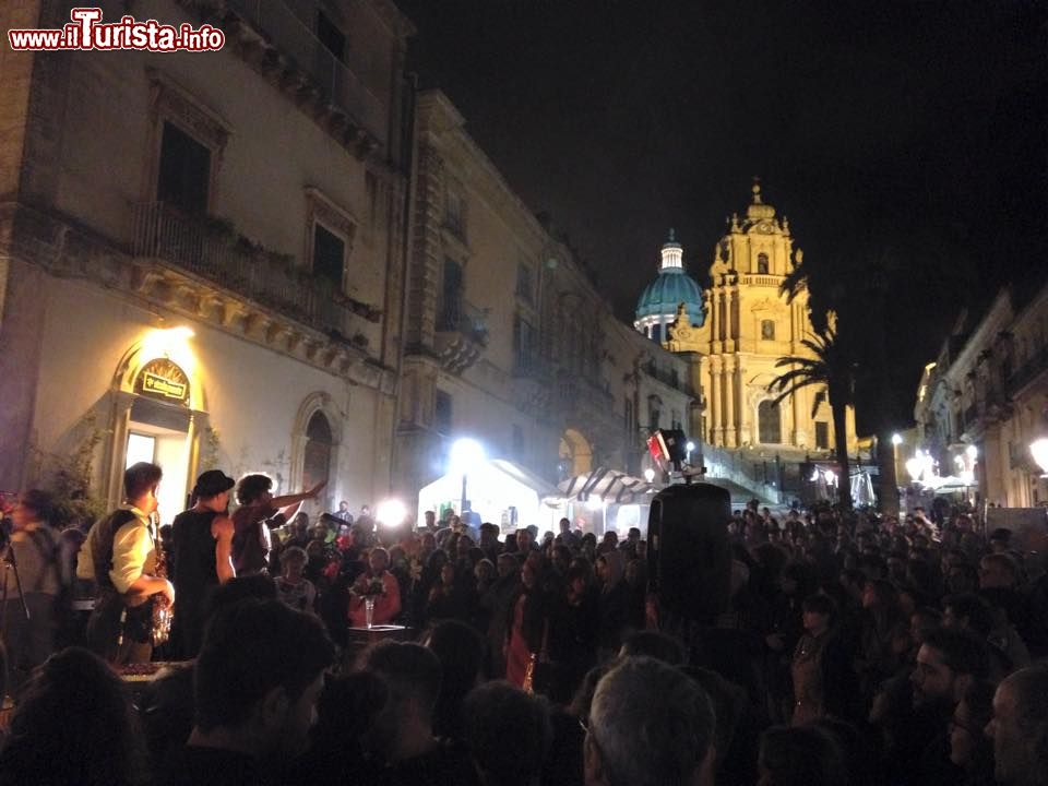 Immagine Ibla buskers gli artisti di strada al festival di Ragusa