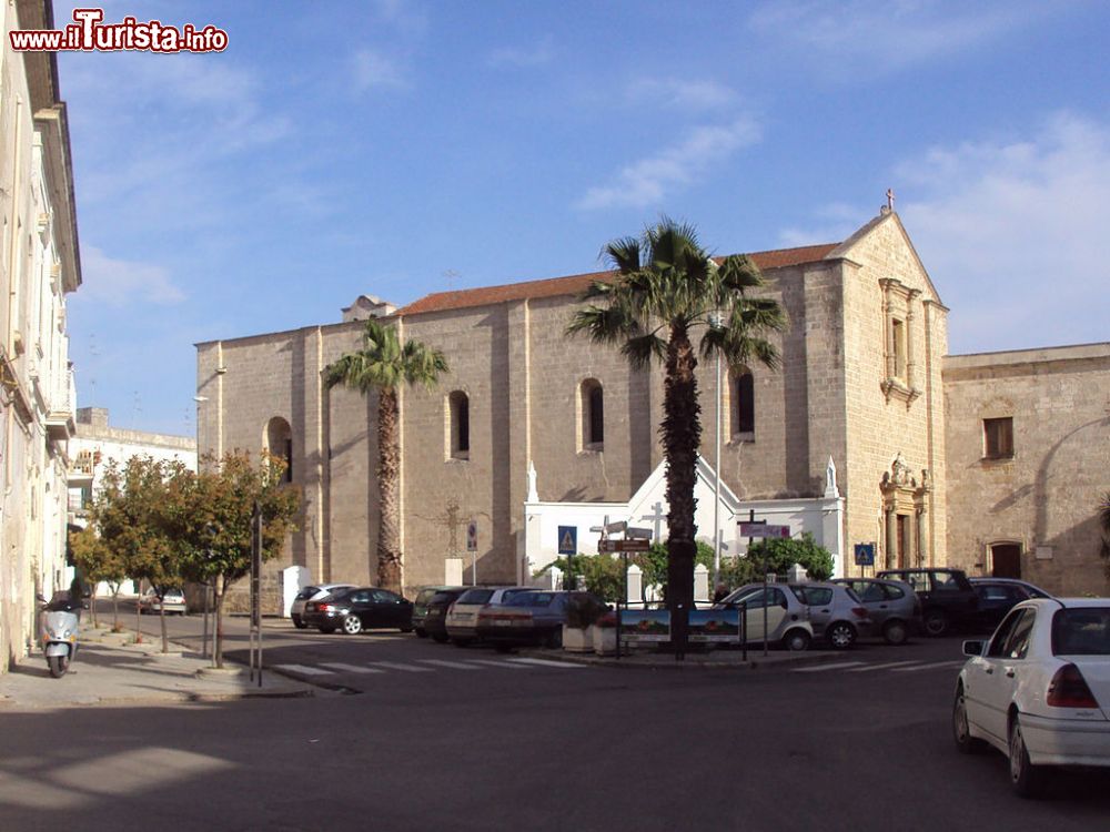 Immagine Il  Convento di S.Maria in centro a Leverano nel Salento, Puglia - © Patrub01 - CC BY-SA 3.0, Wikipedia