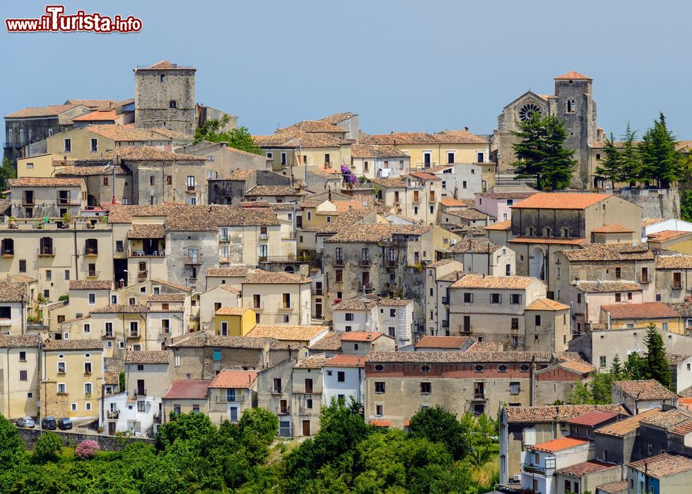 Immagine Il borgo antico di Altomonte in Calabria, massiccio del Pollino.